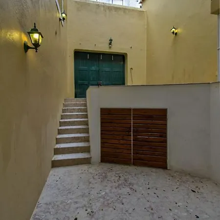 Chiado Loreto Apartamento *